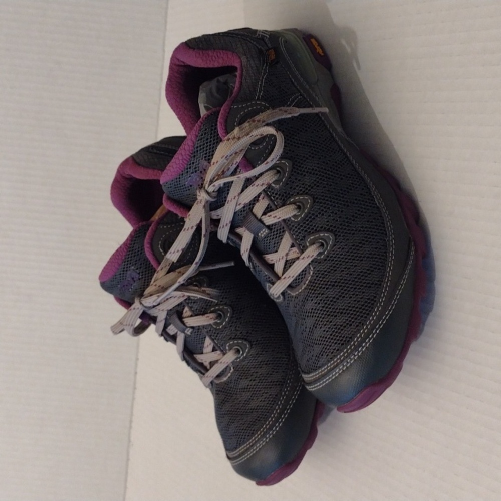 Teva Sugarpine Airmesh Hiking Shoe W9 Gray/Raspberry